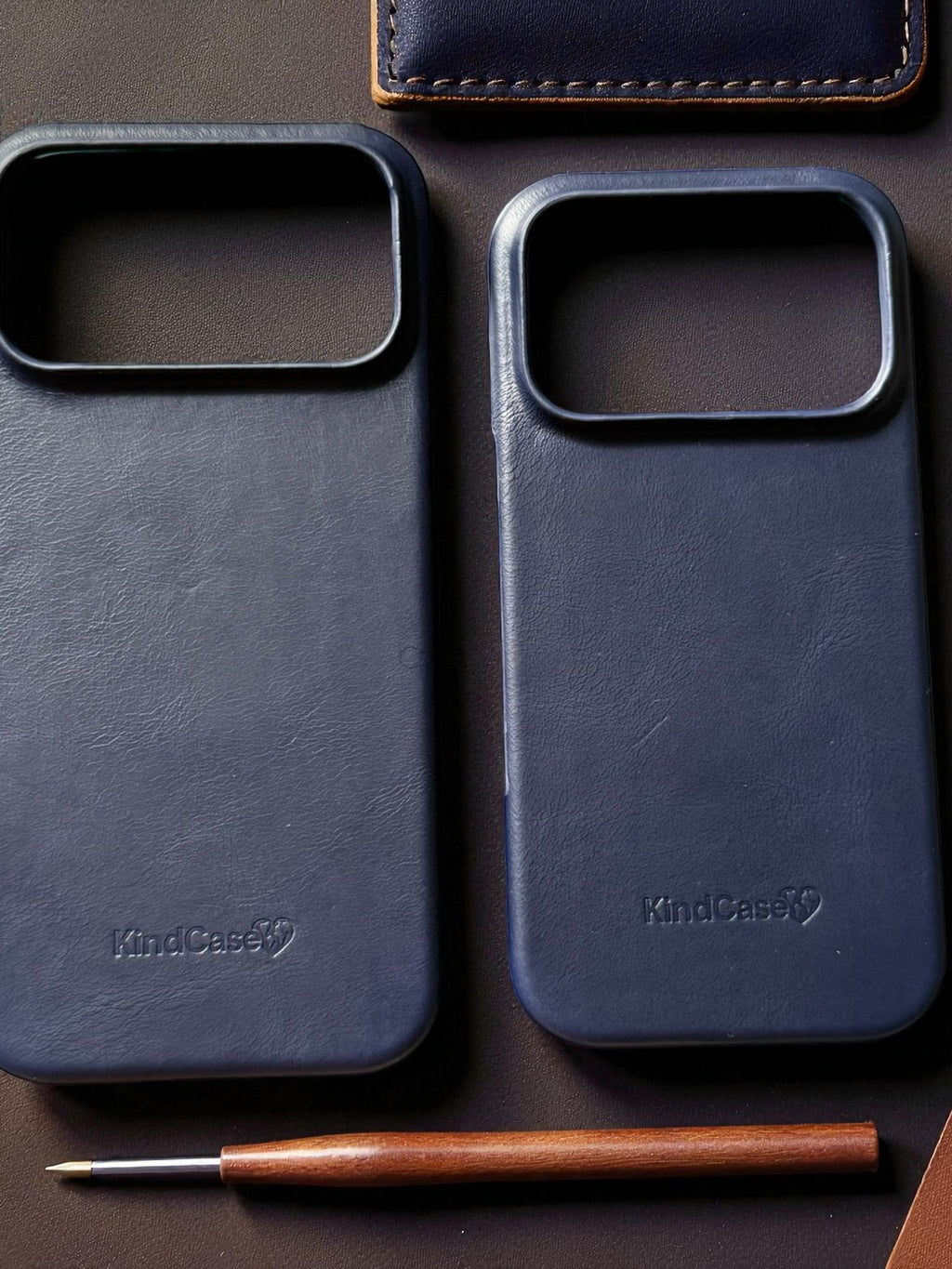 KindCase iPhone 17 PRO (Navy Blue) Natural Leather Case