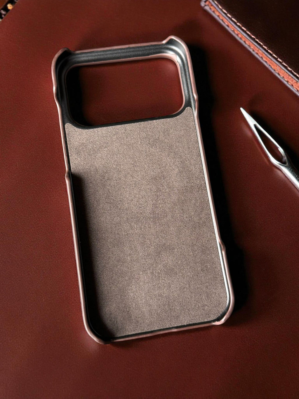 KindCase iPhone 17 PRO (Navy Blue) Natural Leather Case