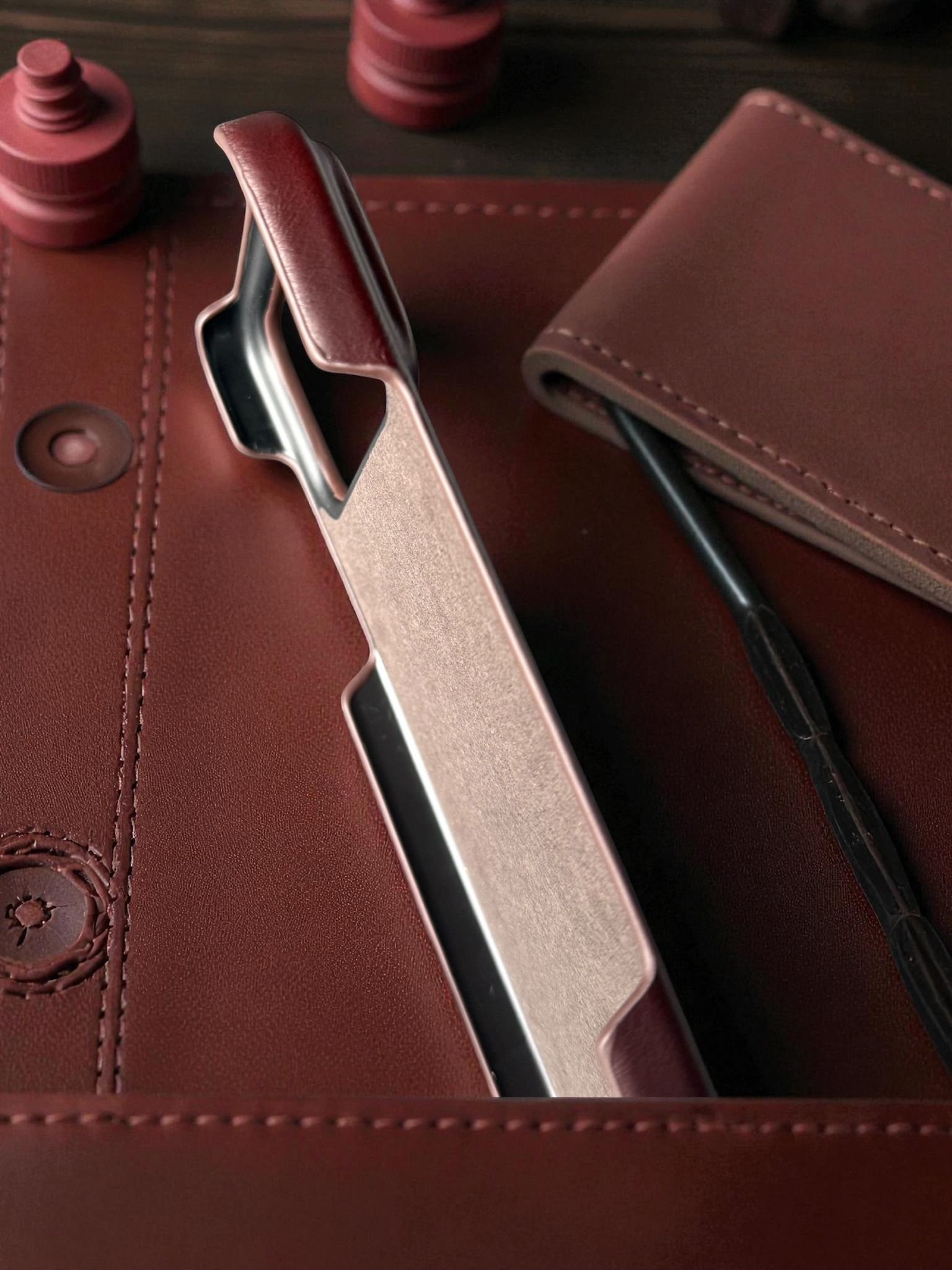 KindCase iPhone 17 PRO (Navy Blue) Natural Leather Case